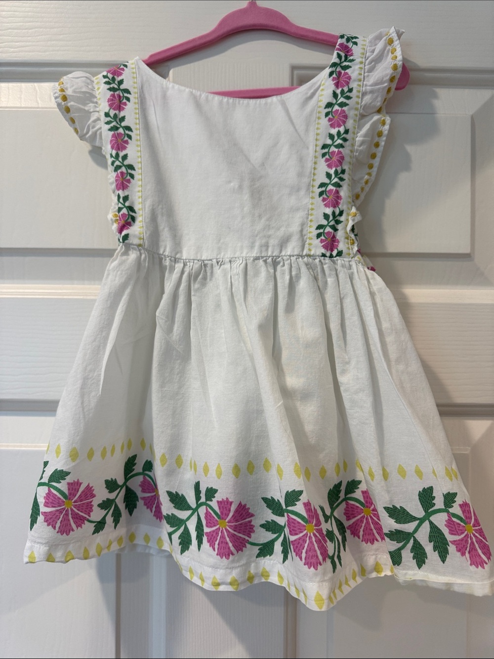 Mini Boden 6/7 White blouse with Pink & Green Floral Embroidery